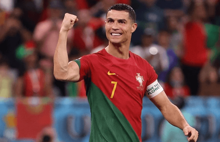 CF trong bóng đá là gì? Những CF hay nhất lịch sử túc cầu 5 Ronaldo là một trong những tiền đạo hay nhất lịch sử